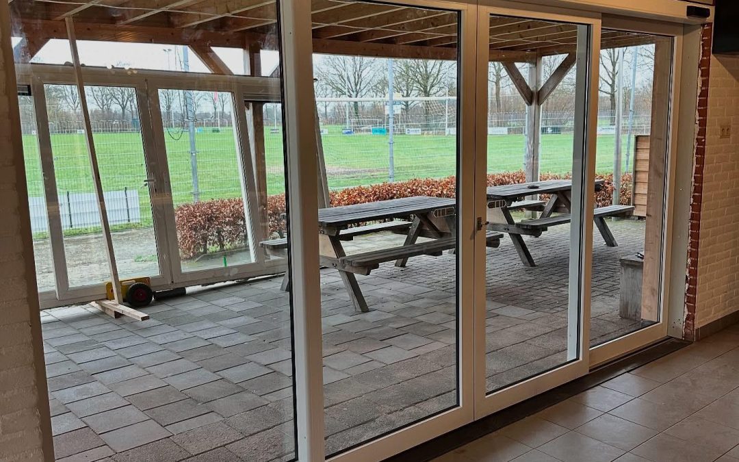 Nieuwe elektrische deuren