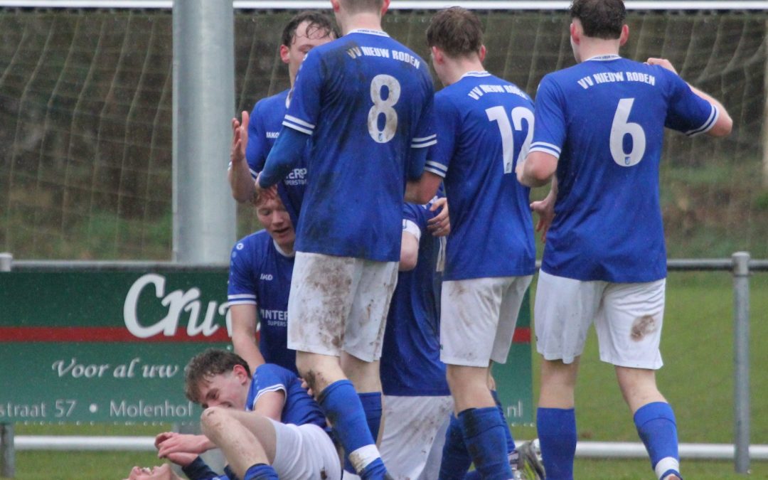 Nieuw Roden 1 verslaat VVK en blijft meedoen om de titel